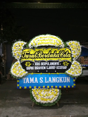 Papan Bunga Duka di Sawit